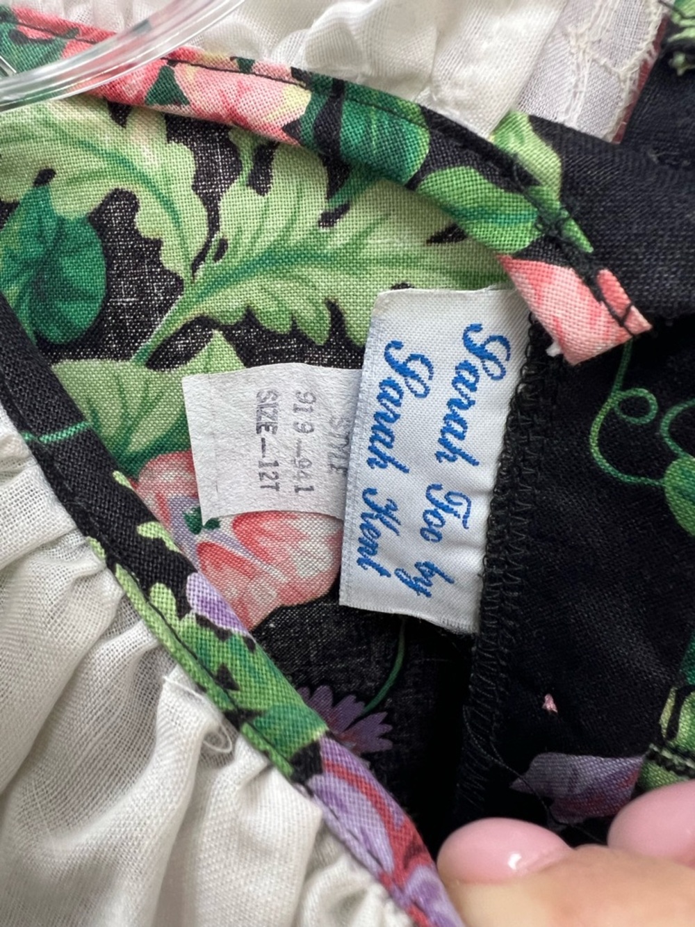 Girls Black Floral Dress with White Eyelet Collar (Vintage Sarah Kent) - Picture 9 of 9